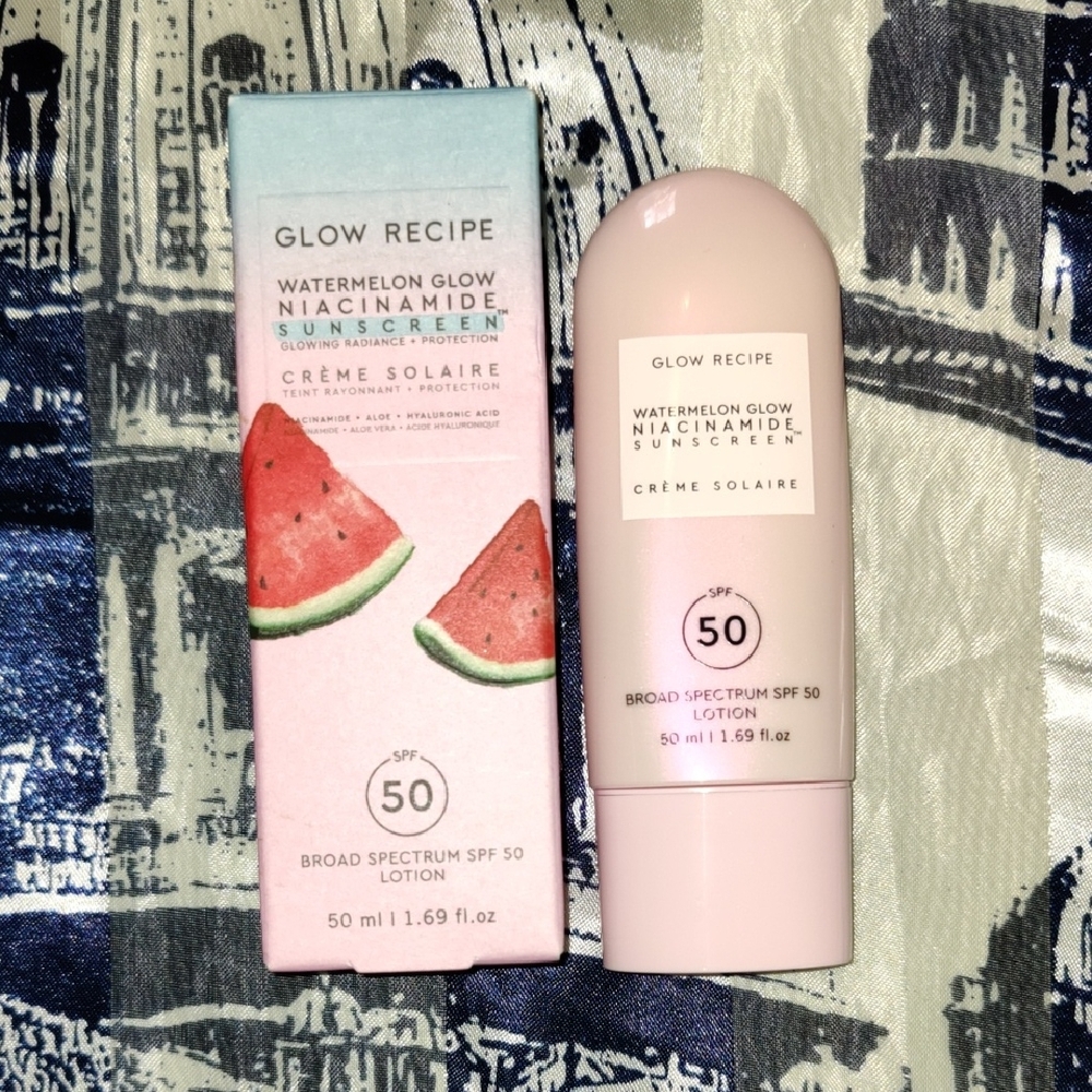 Glow Recipe Watermelon Glow Niacinamide SPF 50 Lotion
